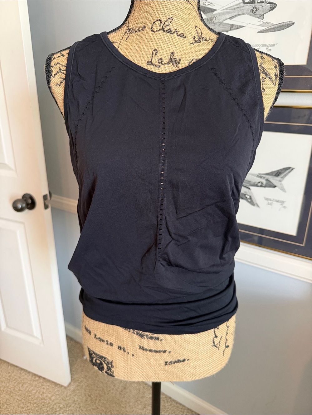 Athleta Black Sleeveless Eyelet-Trim Performance Tank